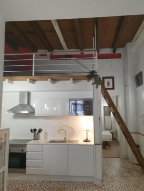 *NEW* Cozy and Fresh Loft Downtown Sevilla